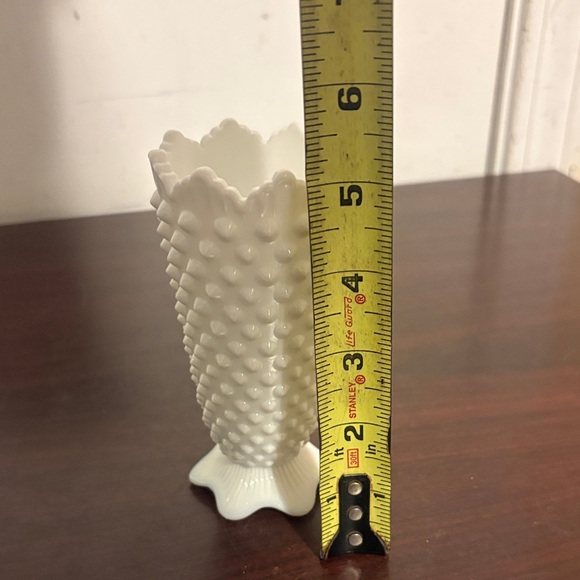 Fenton White Hobnail Vase - Picture 7 of 10